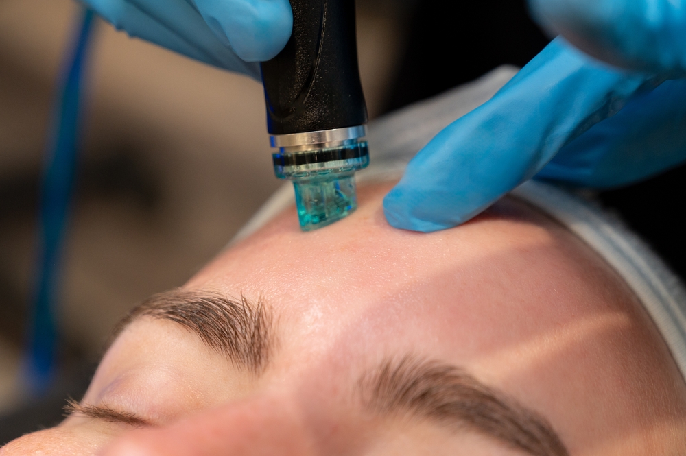 Hydrafacial,With,Blurred,Foreground,And,Background